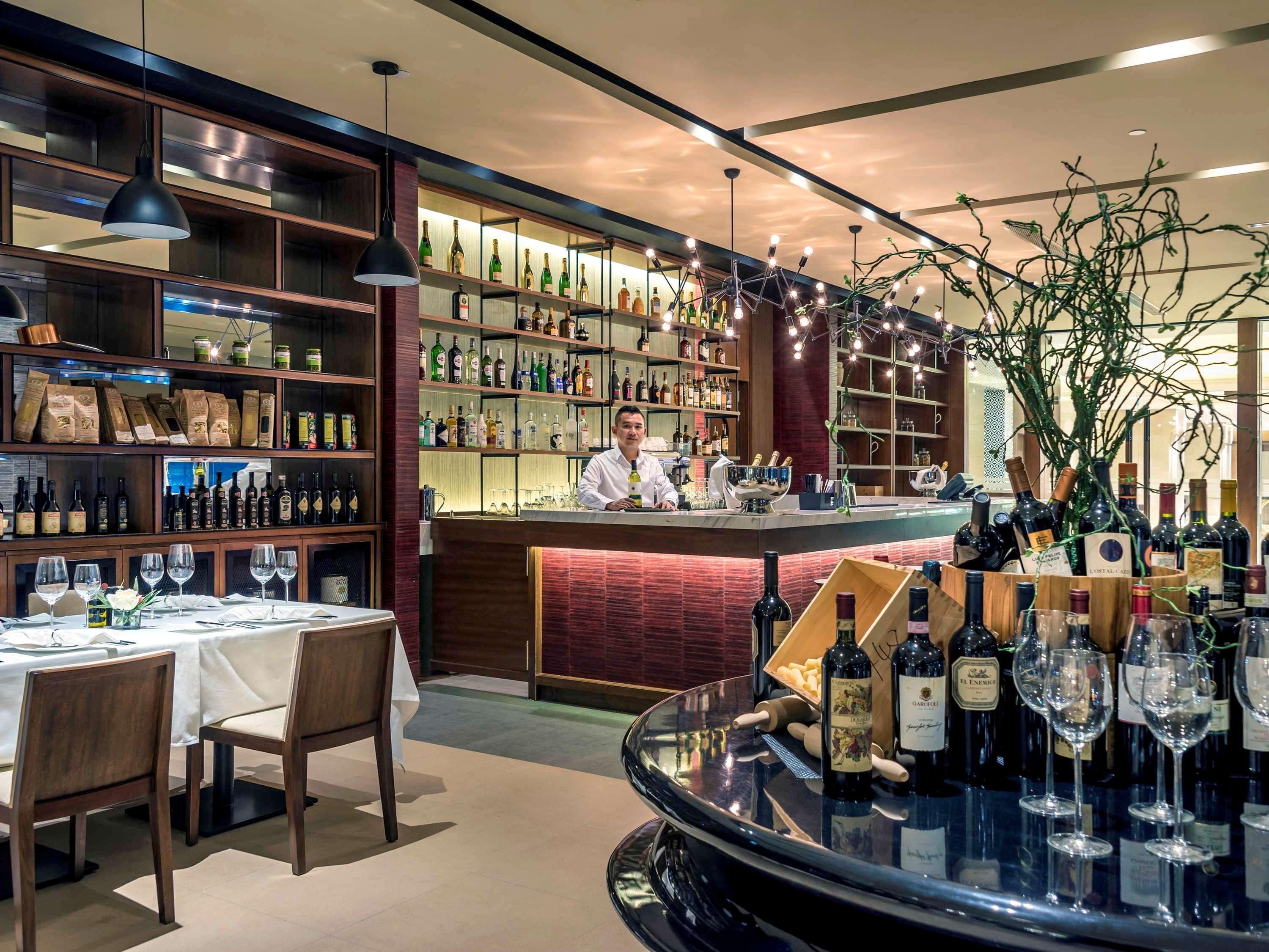 Отель Pullman Yangon Centrepoint Экстерьер фото