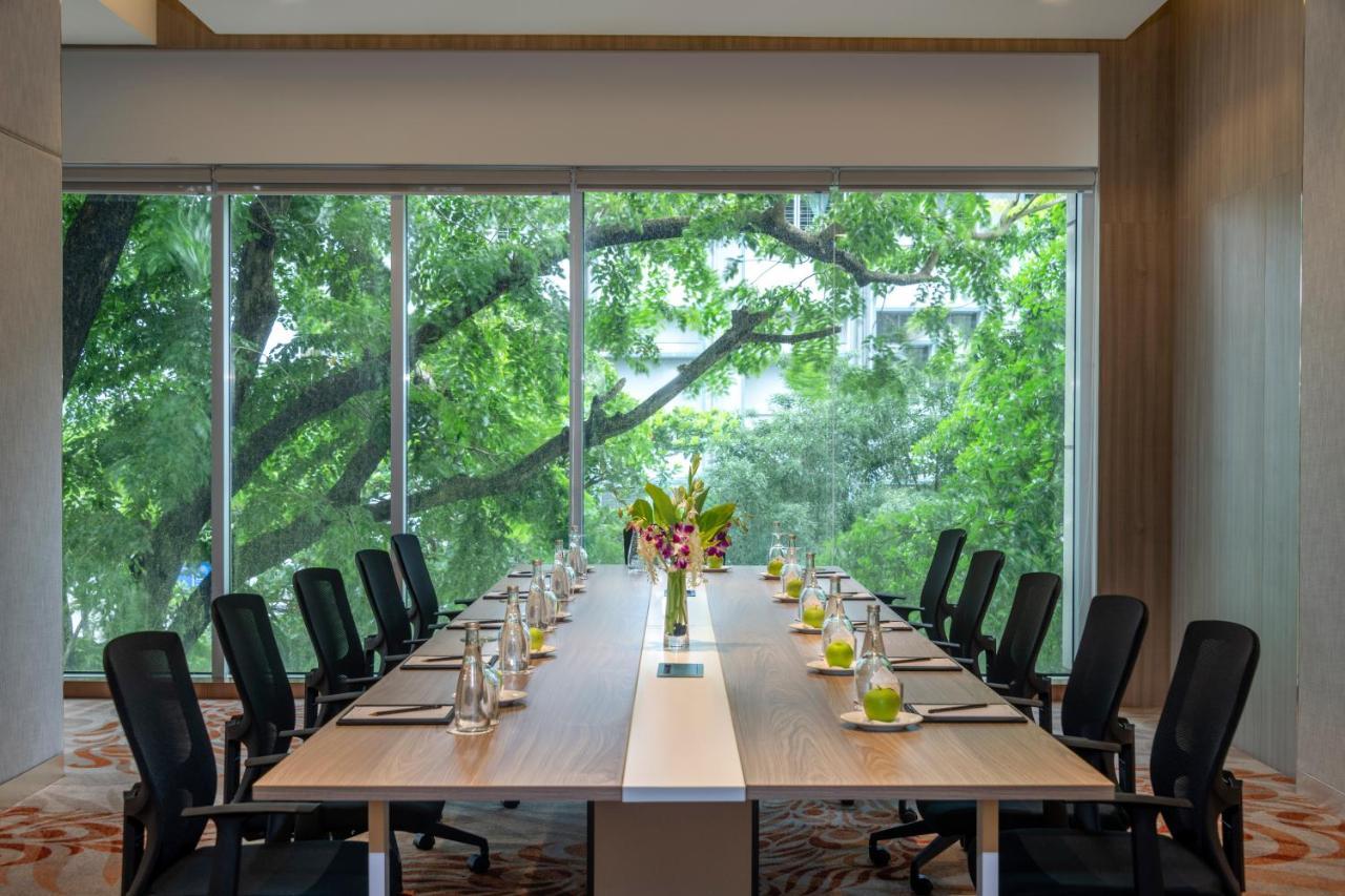 Отель Pullman Yangon Centrepoint Экстерьер фото