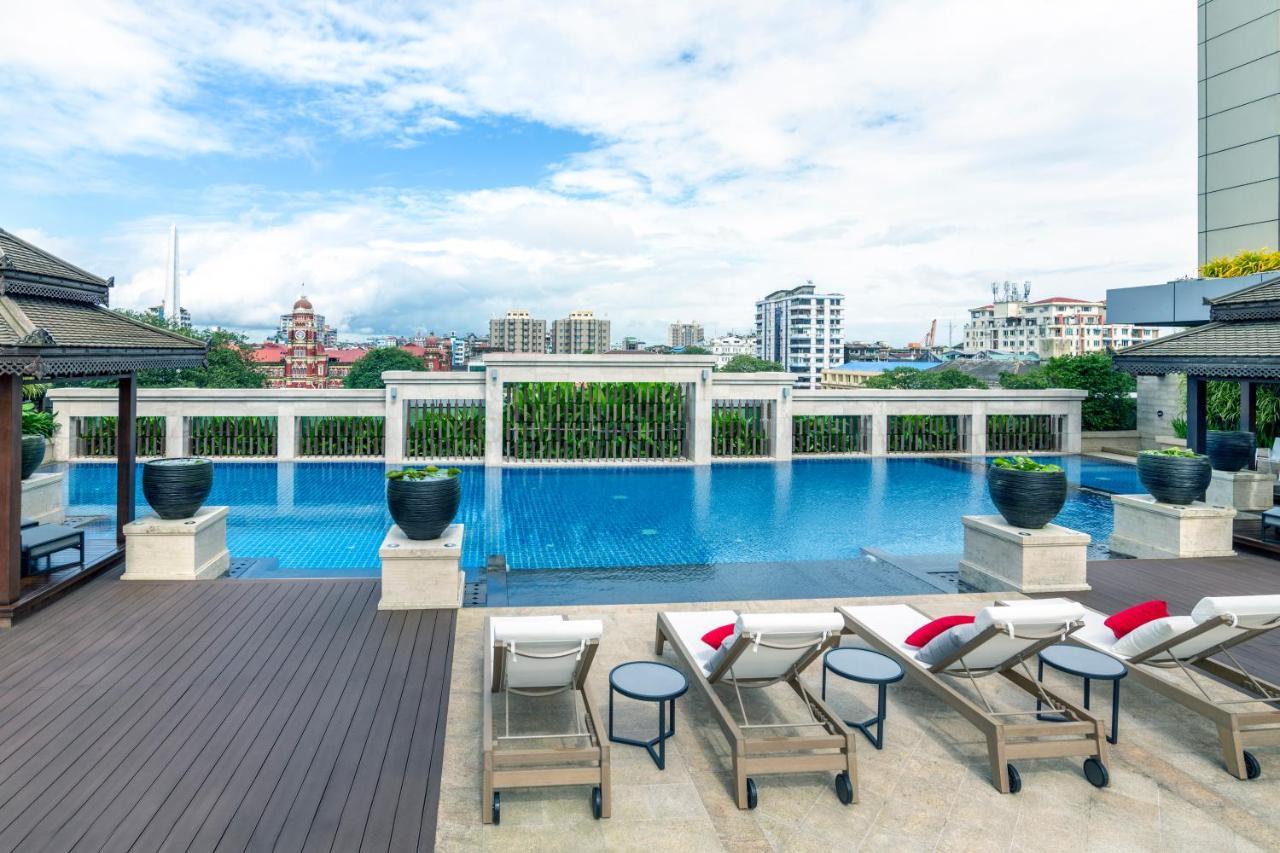 Отель Pullman Yangon Centrepoint Экстерьер фото